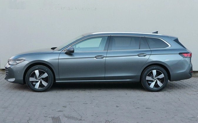 Volkswagen Passat cena 188190 przebieg: 8, rok produkcji 2024 z Olsztyn małe 301